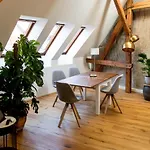 Loft - Im Herzen Der Altstadt Apartman *